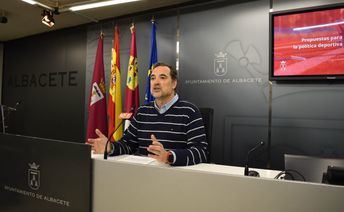 Jacinto Navarro del PSOE propone mejorar instalaciones deportivas