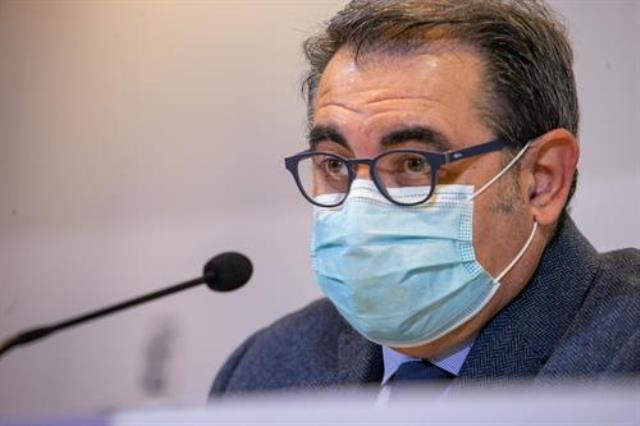 Castilla-La Mancha defiende la vacunación de equipos directivos sanitarios en la región: 'Se vacuna a todo el centro'