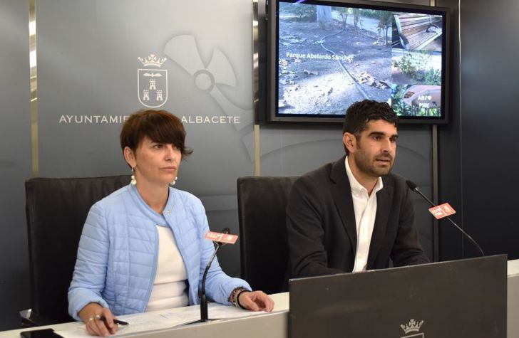 El PSOE denuncia el aumento del coste mensual de las zonas verdes en Albacete a 712.000 euros sin mejoras en el servicio