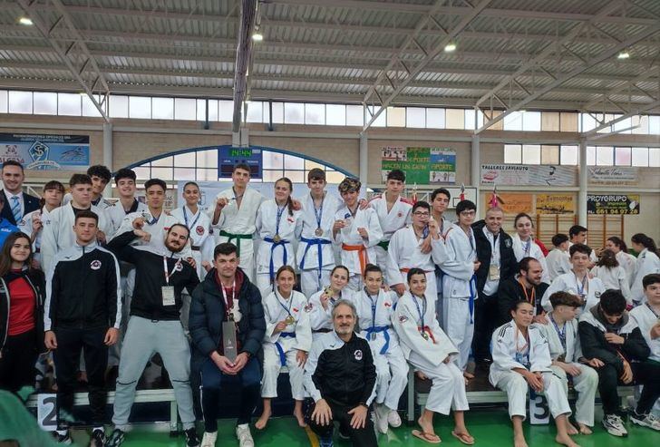 Albacete se consagra como la mejor provincia en el Campeonato Regional de Judo, logrando 9 medallas de oro