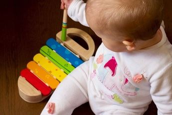 Juguetes sensoriales: haz que tu bebé estimule sus sentidos y se relaje mientras juega