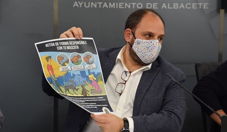 La campaña ‘Cuida Albacete’ pide responsabilidad a los dueños de mascotas, especialmente en obligaciones de limpieza
