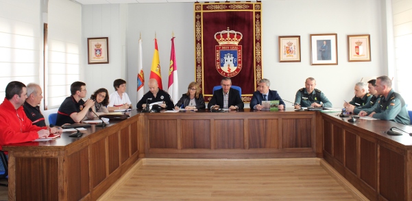 La Roda prepara la seguridad de las romerías de la Virgen y San Isidro, el Festival de los Sentidos y sus fiestas de verano