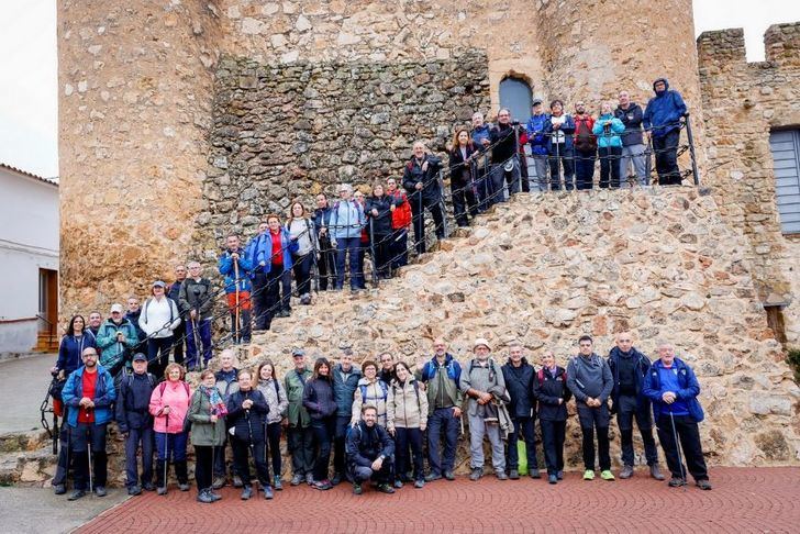 Éxito en la nueva ruta de senderismo en Carcelén a pesar de la lluvia
