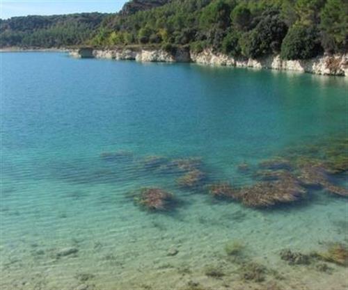 Ruidera teme una 'avalancha' de bañistas a la localidad tras el cierre de Las Lagunas en Ossa de Montiel