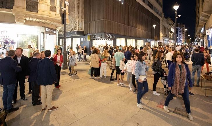 Albacete vive la ‘Noche Mágica’ con miles de personas en las calles del centro