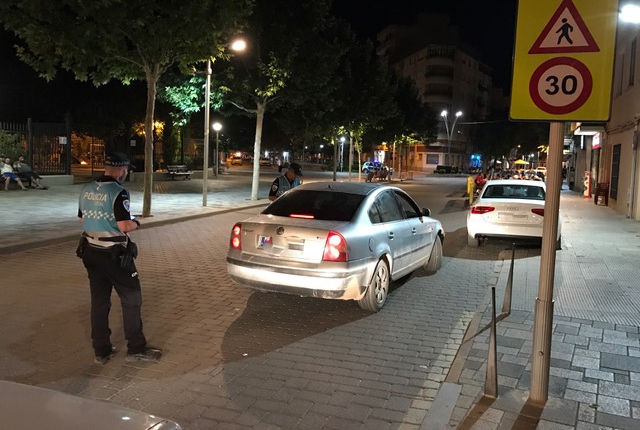 Imagen de archivo de controles de policía en La Roda