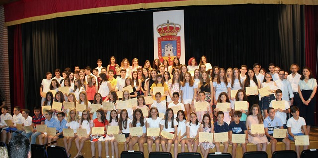 La Gala del Estudio reconoció a 116 estudiantes de La Roda por sus brillantes expedientes económicos