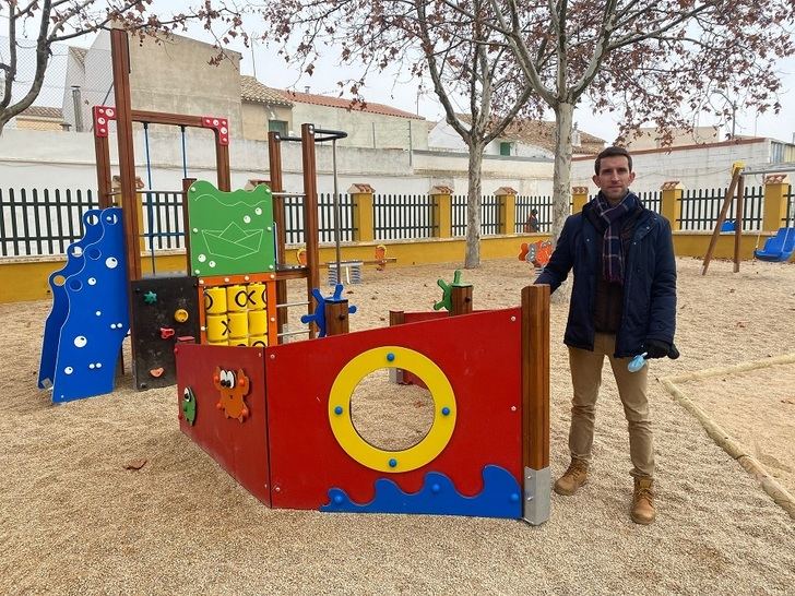 El Parque de la Goleta de La Roda (Albacete) ya cuenta con nuevos juegos infantiles