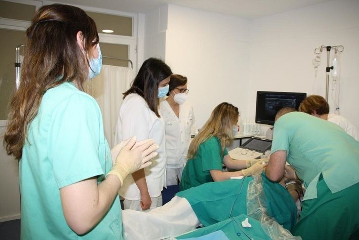 El Hospital de Cuenca incorpora técnicas intervencionistas pioneras en el tratamiento y extirpación de lesiones mamarias