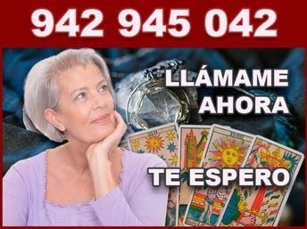 Tu guía hacia un futuro más claro con tarot barato y videncia certera