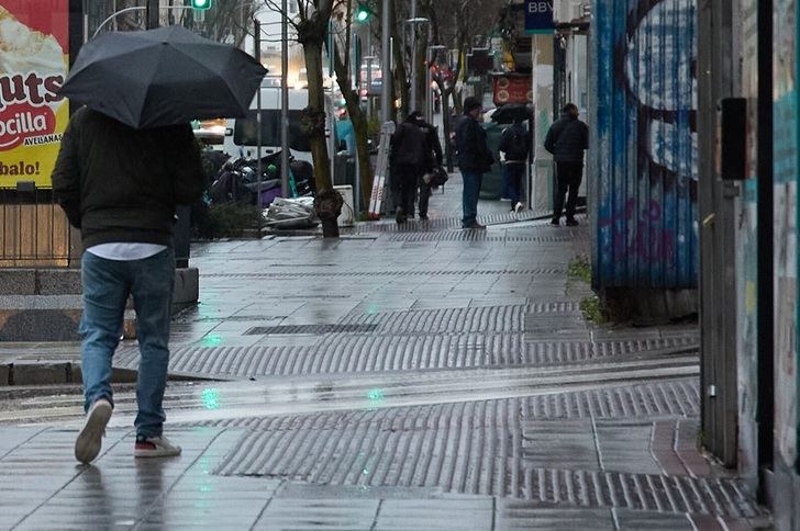 Una masa de aire frío cambia este lunes bruscamente el tiempo en la Península, con 11 provincias en alerta