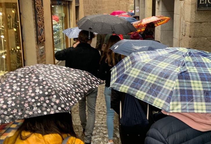 El tiempo veraniego terminará el jueves con la llegada de una borrasca profunda que dejará lluvias y frío en Todos los Santos