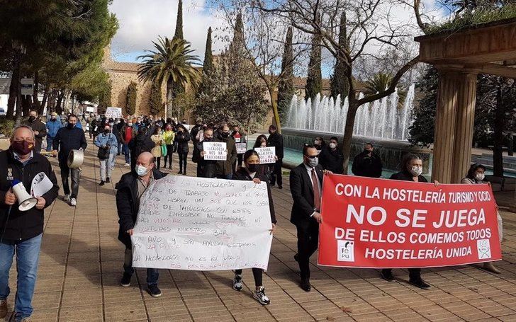 Los hosteleros de Puertollano protestan para que se les den ayudas directas