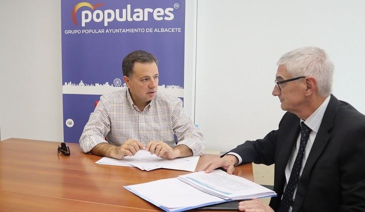 El PP de Albacete critica al alcalde de la ciudad a cuenta de las luces navideñas