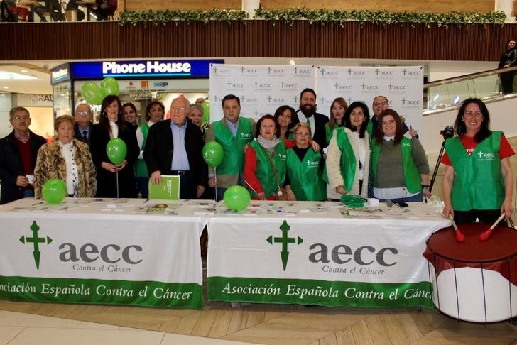 La AECC conmemoró el Día Mundial contra el cáncer en Albacete