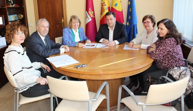 El Ayuntamiento de Albacete seguirá colaborando con la Asociación Albacetense de Amigos de la Ópera