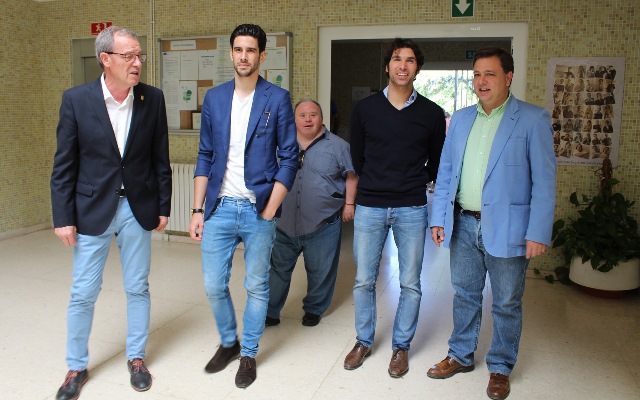 Cayetano y López Simón visitan Asprona, como preámbulo a la corrida de toros del sábado en Albacete