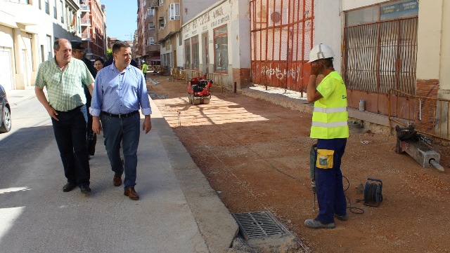 El Ayuntamiento de Albacete mejora la imagen y los servicios del barrio Industria