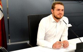 El socialista Manuel Martínez anuncia su renuncia al acta de concejal del Ayuntamiento de Albacete