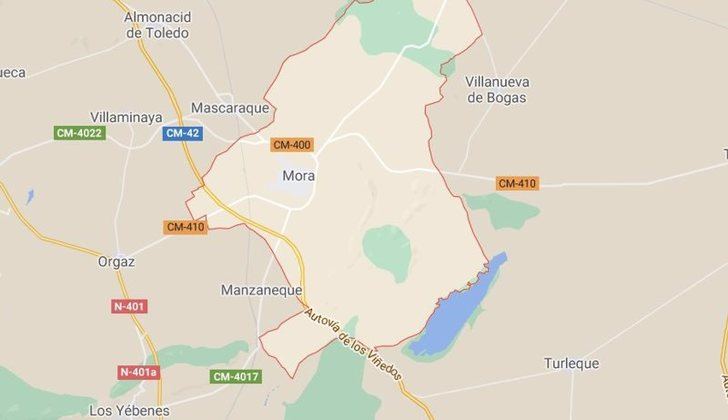 Cuatro afectados por inhalación de humo tras el incendio en la chimenea de una vivienda en Mora (Toledo)