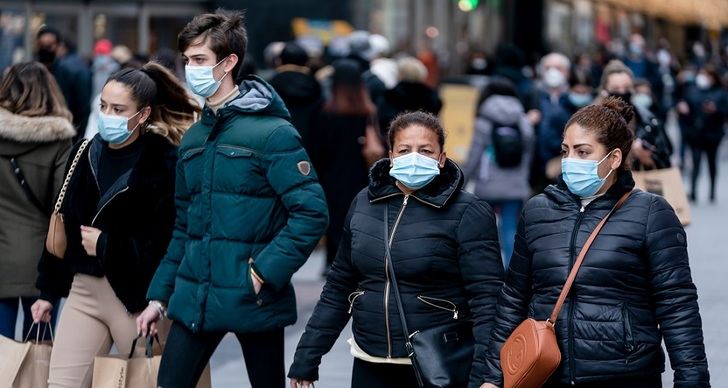 La mascarilla, obligatoria ya desde este viernes en exterior salvo para practicar deporte o en espacios naturales