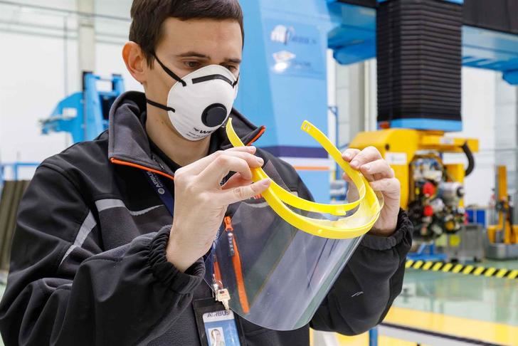 Airbus fabrica en sus centros de trabajo viseras impresas en 3D para el personal sanitario