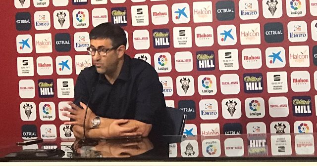 El director deportivo del Albacete Balompié señala que el equipo no mereció “ni ganar ni empatar en Almería”