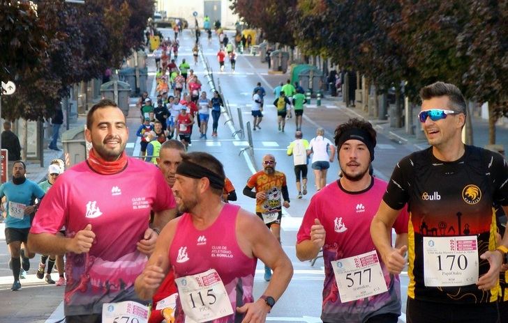 Álvaro Prieto y Eva Pareja se impusieron al final en la Media Maratón de Hellín ‘Honorio Soria Cifo’