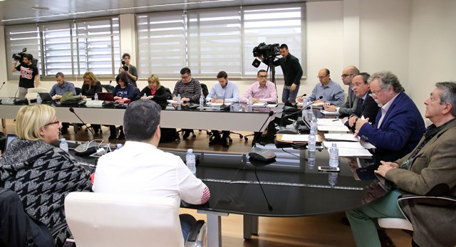 Imagen de archivo de un reunión de la mesa de la función pública en Castilla-La Mancha.