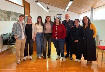 El delegado de la Junta visita Elche de la Sierra para conocer a jóvenes del programa Mi Primer Empleo