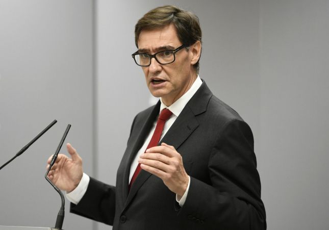 No se pedirá a los ciudadanos que lleven mascarillas mientras no haya existencias suficientes