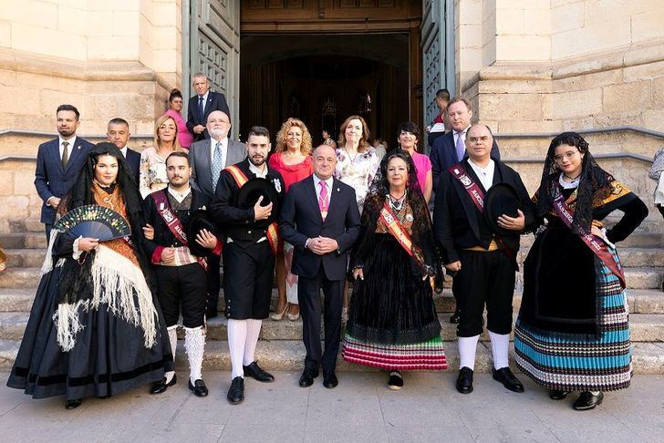 El alcalde valora la alta participación en el primer día de Feria con 200.000 personas en el Recinto Ferial