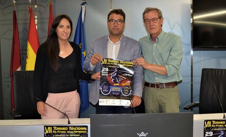 200 jugadoras de 12 equipos se darán cita en el séptimo torneo femenino de fútbol sala a beneficio de Asprona