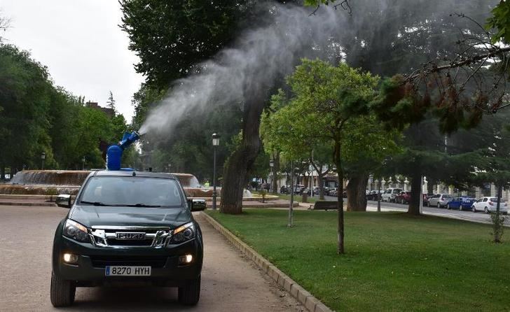 La nueva campaña de control del mosquito de Albacete incluye acciones preventivas y fumigación de zonas verdes