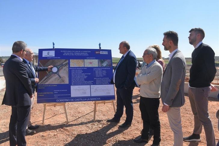 La Junta mejora la circulación viaria en Motilla del Palancar con la construcción de una nueva glorieta