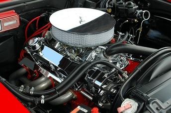 ¿Se puede cambiar el motor roto de un coche?