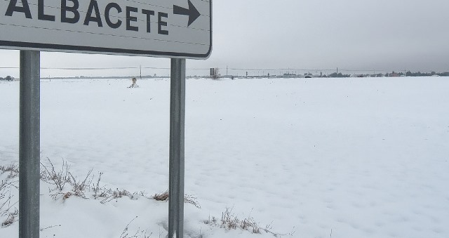 La provincia de Albacete sigue en alerta roja por fuertes nevadas