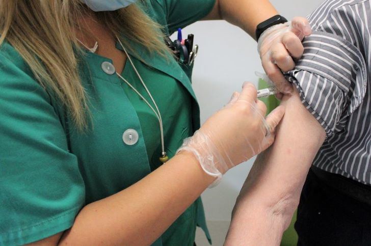 Sanidad de Albacete logra vacunar al 90% de residentes en centros sociosanitarios contra el neumococo