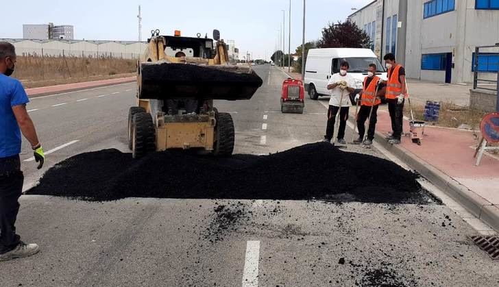 Obras de saneamiento de la calzada en diversas calles y avenidas del Polígono Romica de Albacete