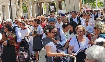 25.000 personas han participado este año en Albacete en la ofrenda a la Virgen de los Llanos