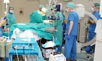 Los hospitales de Castilla-La Mancha mantuvieron en julio niveles de actividad quirúrgica similares a los del año anterior