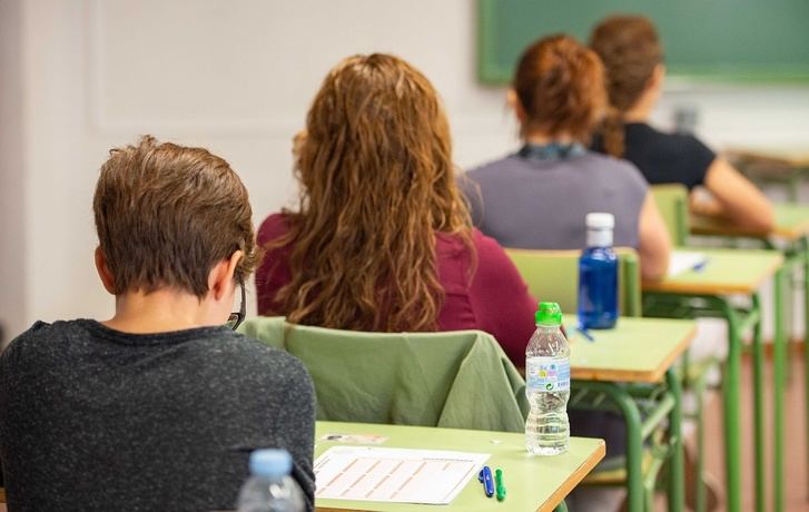 Casi 14.000 opositores de la oferta de empleo público de Castilla-La Mancha se examinan este domingo en las cinco capitales