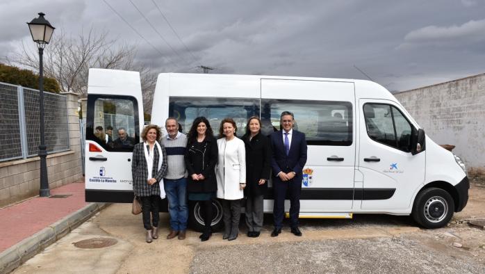 El Centro de Día de Barrax dispondrá de un vehículo adaptado para sus usuarios