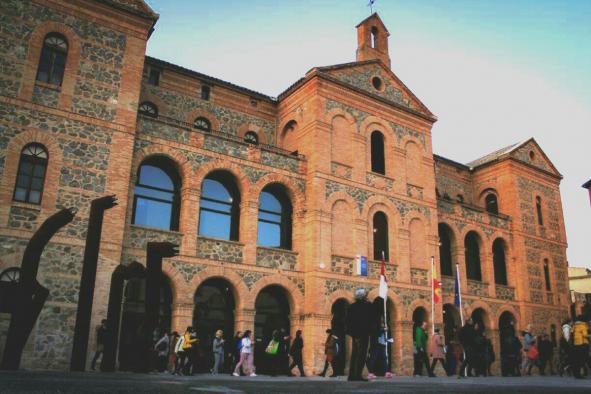 Abierta la admisión para la enseñanza de idiomas en EOI y CEPAS de Castilla-La Mancha