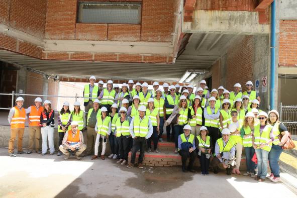 Sanitarios del Complejo Hospitalario de Toledo visitan las obras del nuevo Hospital Universitario