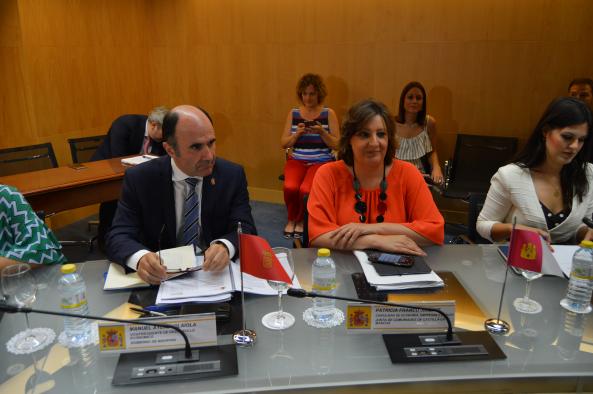 Castilla-La Mancha propone al Gobierno dar más protagonismo a los destinos de interior