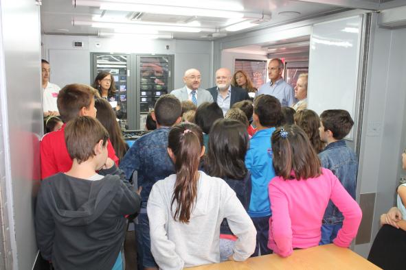 Escolares del colegio Ana Soto de Albacete entre los 1.500 de la región que aprenden a hacer uso responsable del teléfono 112
