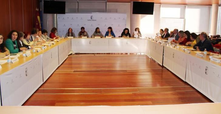 El Consejo Regional de la Mujer avala las ayudas de orfandad a víctimas de violencia de género