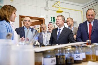 El Gobierno regional y AVICAM colaboran en un proyecto clave para mejorar la sanidad animal y la calidad de productos avícolas
